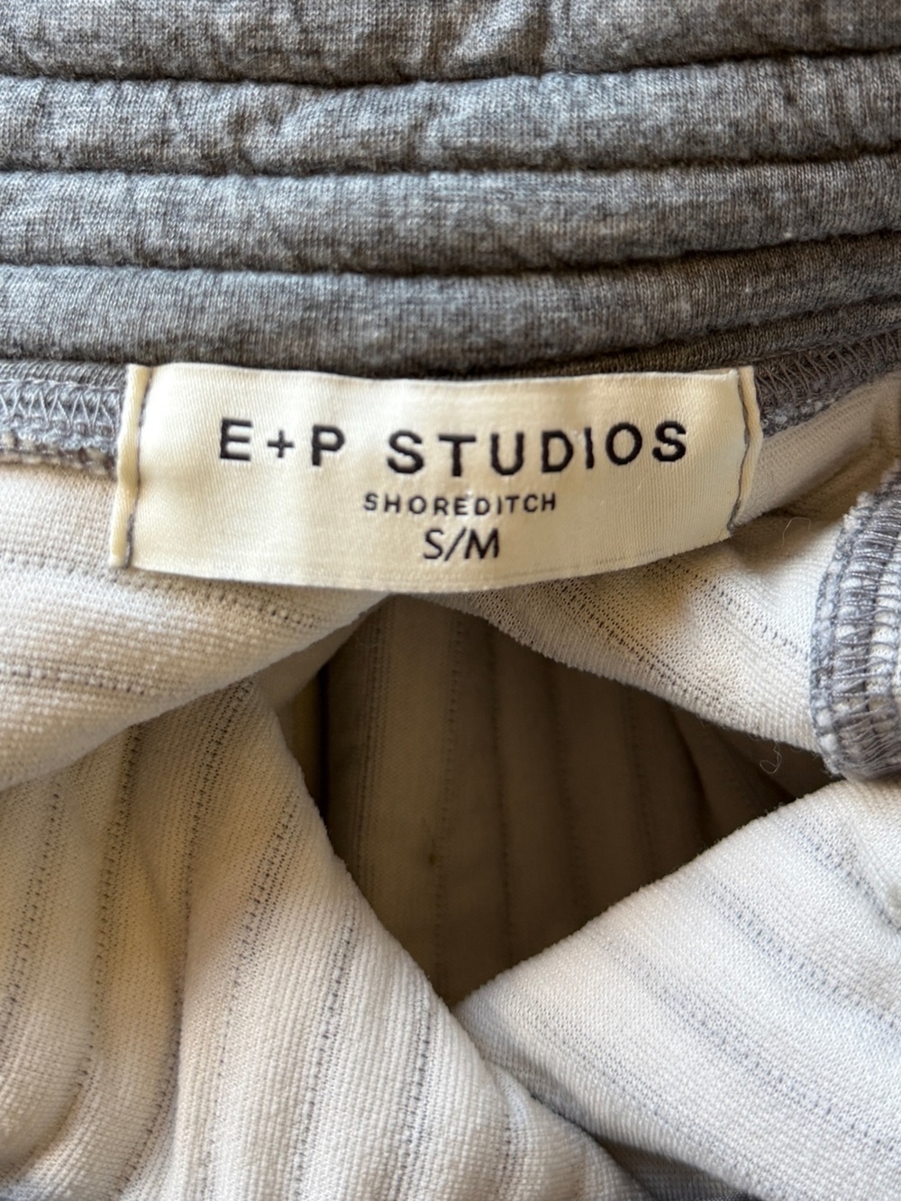 EMIN & PAUL Grey Quilted Rib Funnel Neck Pullover Sweater | Size S/M - Picture 4 of 4